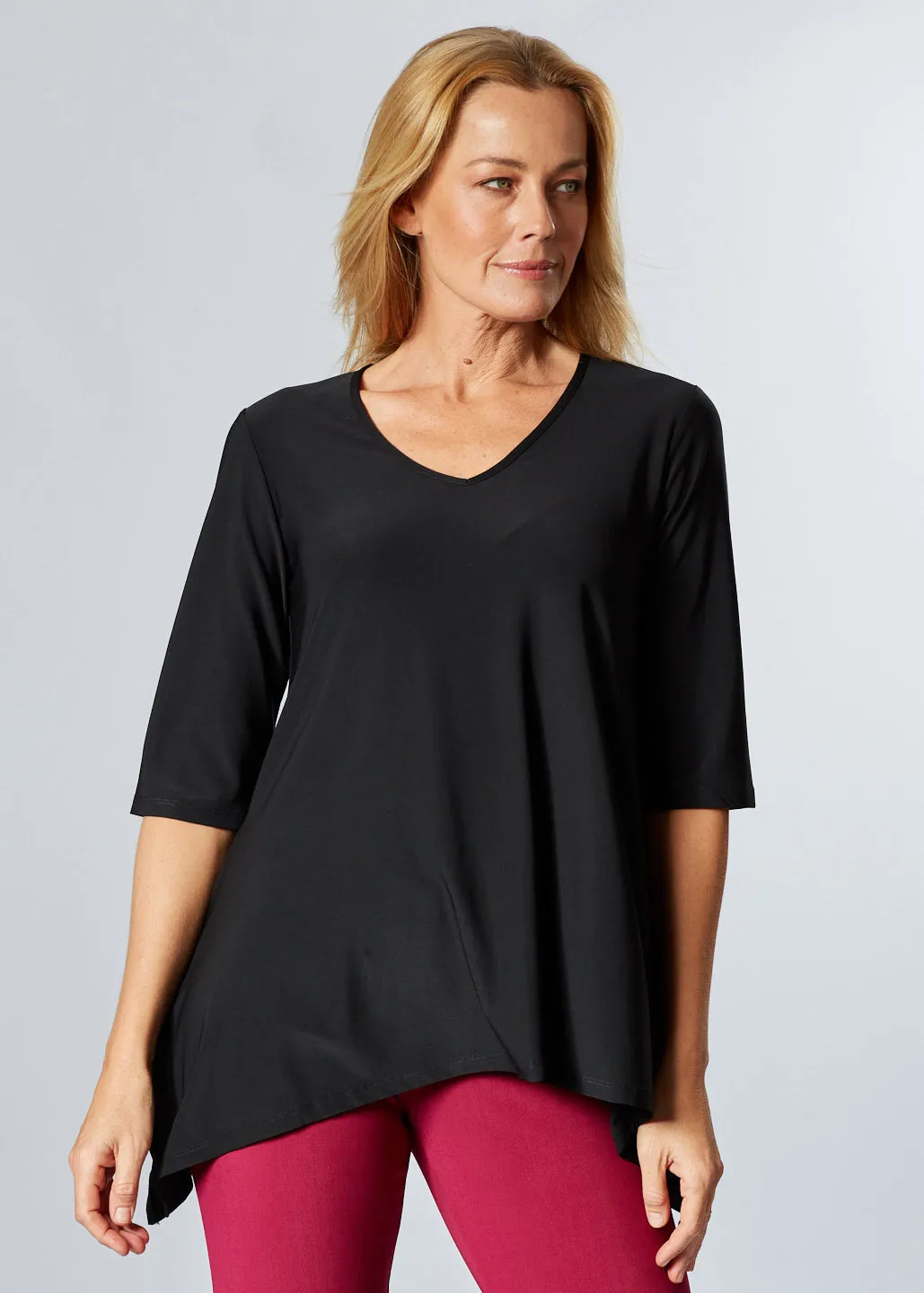 ANDREA VEE NECK MID SLV- Black - 26355