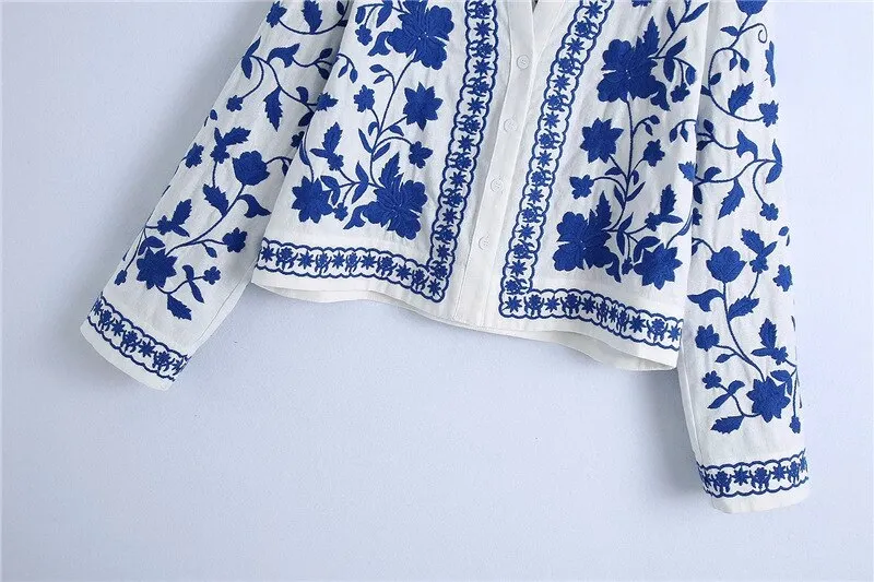 FLORAL EMBROIDERY BLOUSE