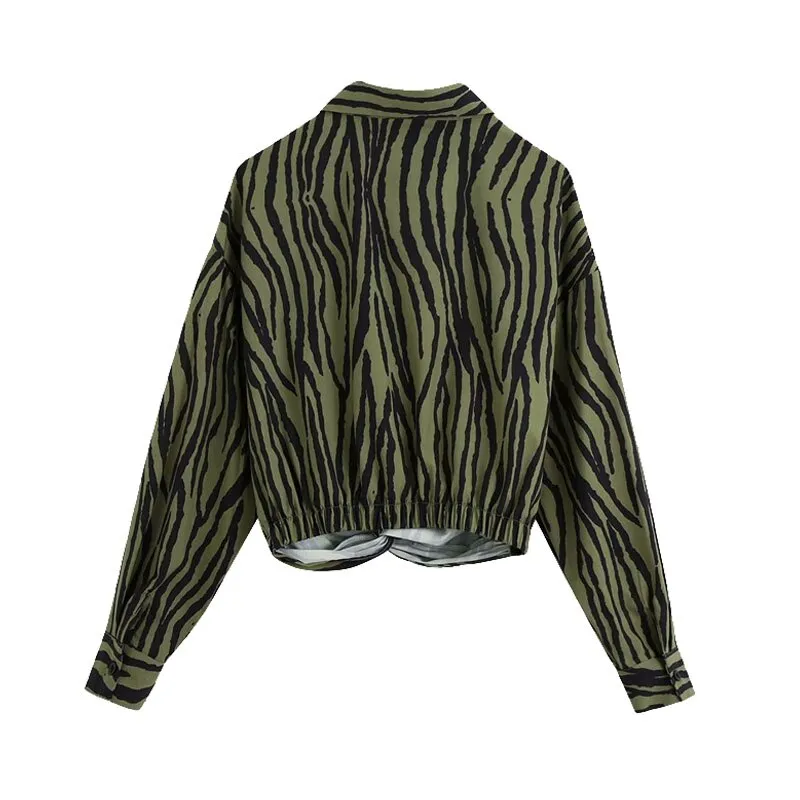 KNOT ANIMAL PRINT CROPPED BLOUSE