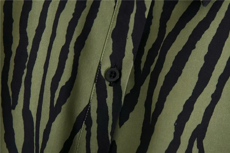 KNOT ANIMAL PRINT CROPPED BLOUSE