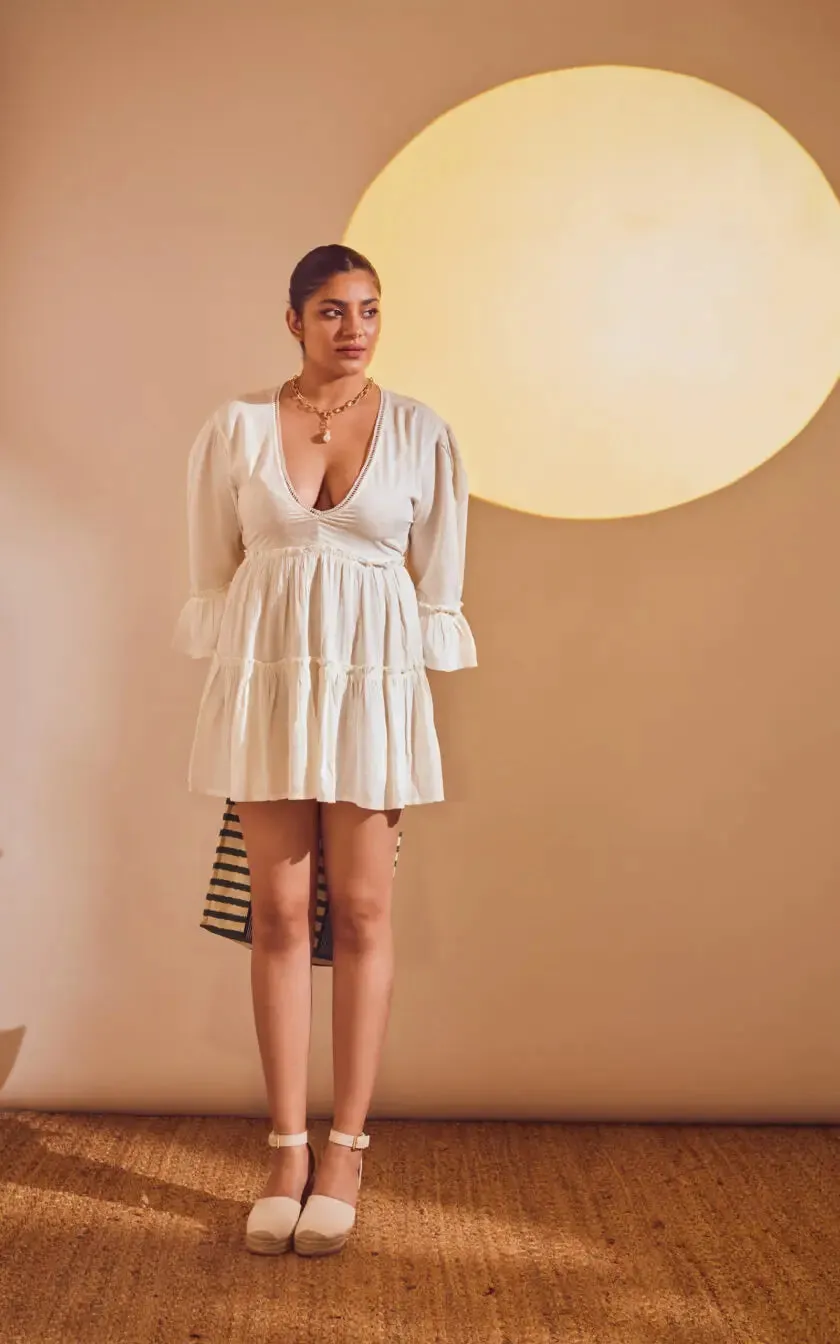 Off White V- Neck Fitted Dress With Lace Detail