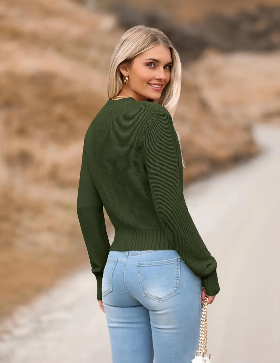 Zeagoo Women's 2024 Fall Crewneck Cropped Sweater